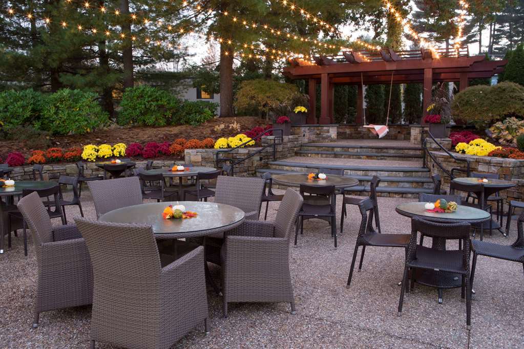 Doubletree By Hilton Hotel Boston - Bedford Glen Eksteriør billede