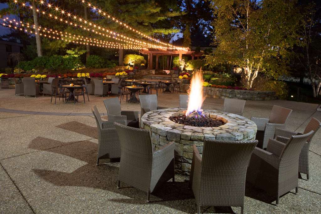 Doubletree By Hilton Hotel Boston - Bedford Glen Eksteriør billede